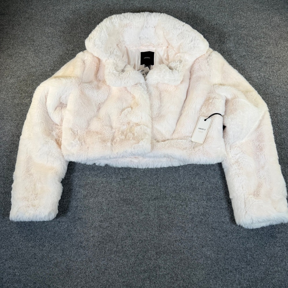 Forever 21 Premium Label Faux Fur Cropped Jacket Cream White Womens Medium NWT